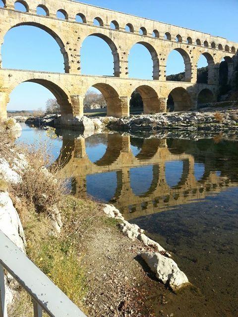 Le Richelieu Uzes Bagian luar foto