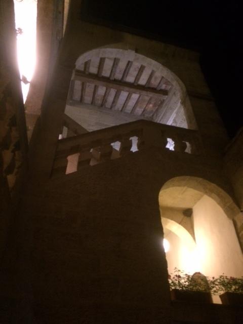 Le Richelieu Uzes Bagian luar foto